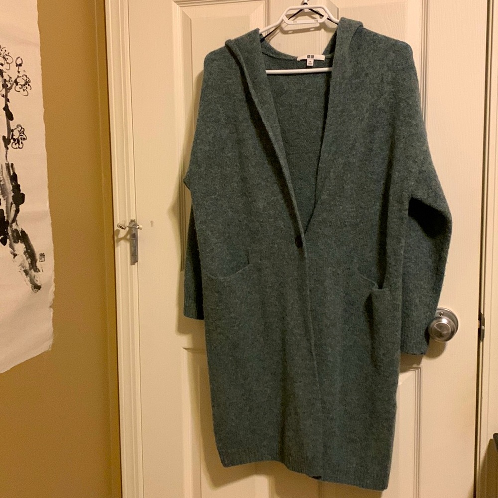 Uniqlo 100% wool jacket hooded